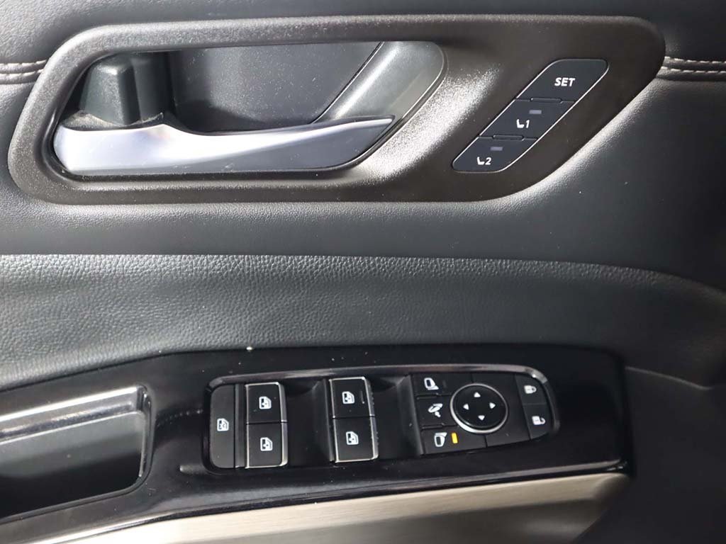 Vehicle image 42 of 71
