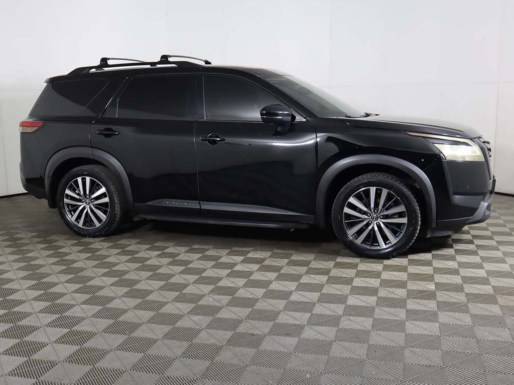 Vehicle image 6 of 71