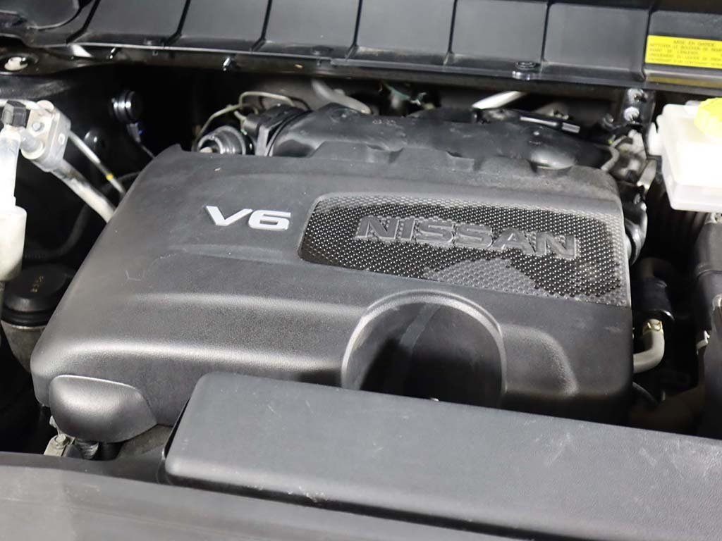 Vehicle image 24 of 71