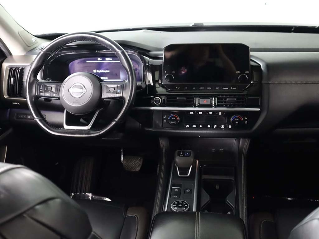 Vehicle image 40 of 71