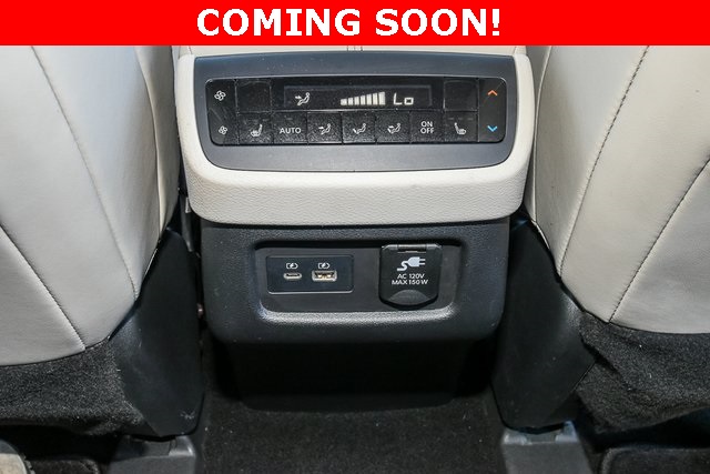 Vehicle image 31 of 52