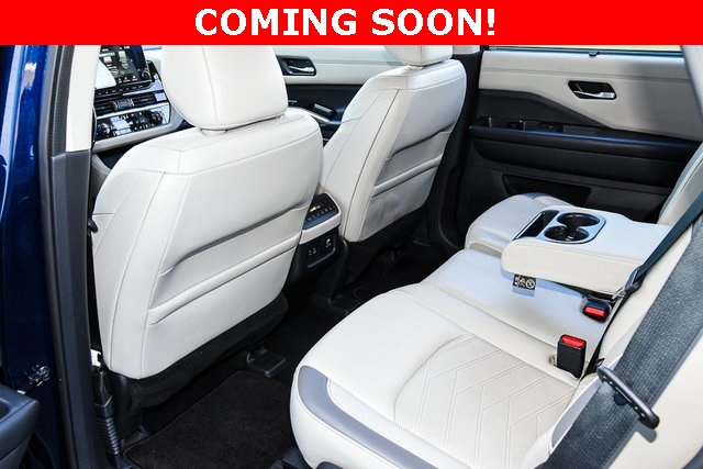 Vehicle image 20 of 52