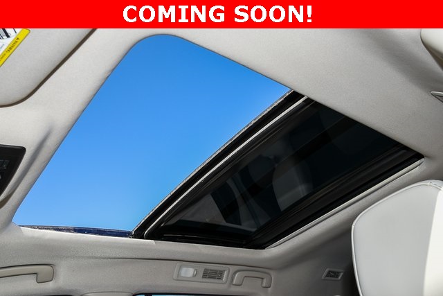 Vehicle image 17 of 52