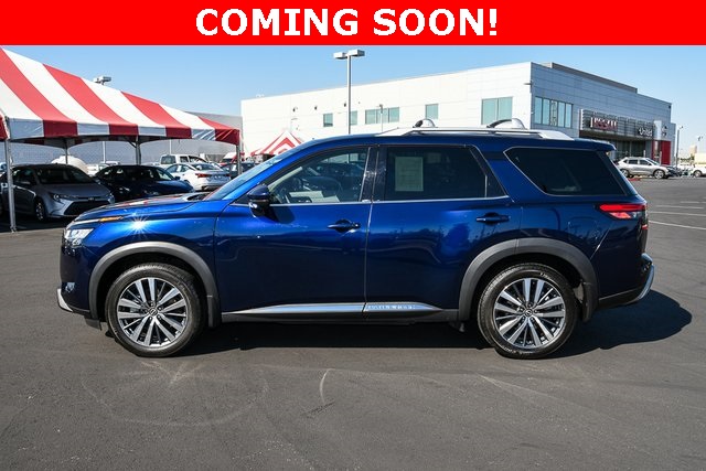 Vehicle image 9 of 52