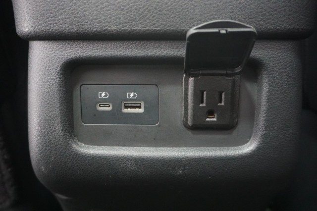 Vehicle image 30 of 45