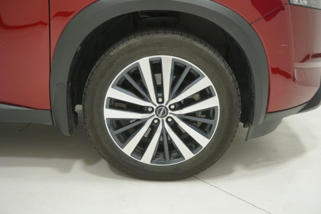 Vehicle image 9 of 45