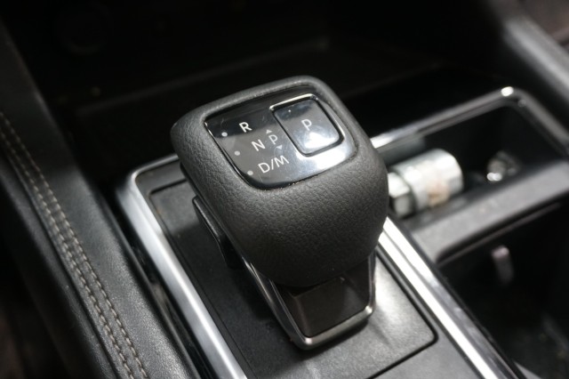 Vehicle image 23 of 45