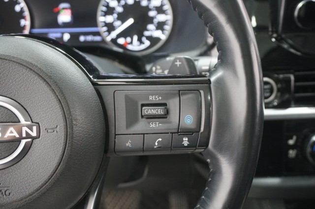 Vehicle image 41 of 45