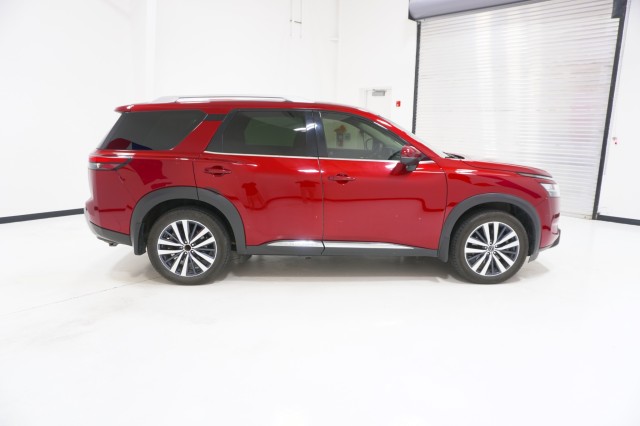 Vehicle image 4 of 45