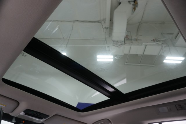 Vehicle image 44 of 45