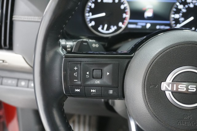 Vehicle image 37 of 45