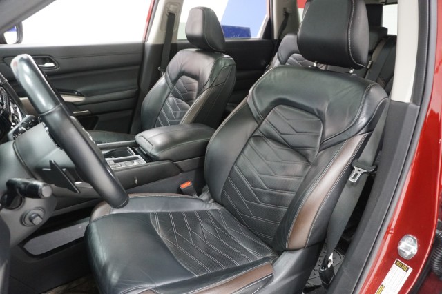 Vehicle image 12 of 45
