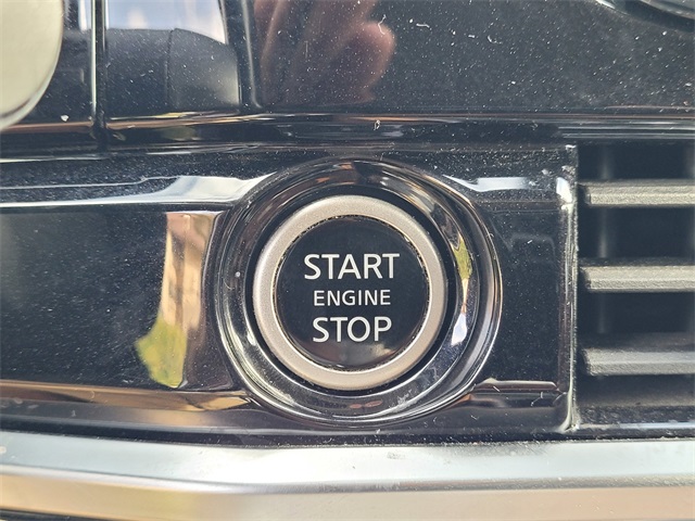 Vehicle image 20 of 35