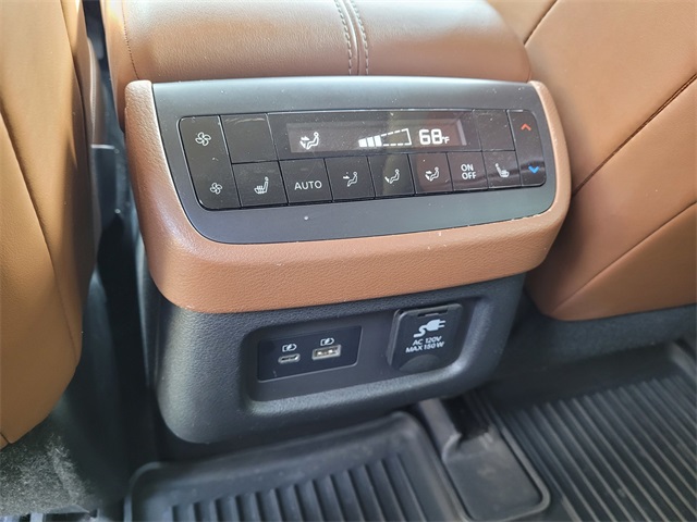 Vehicle image 12 of 35