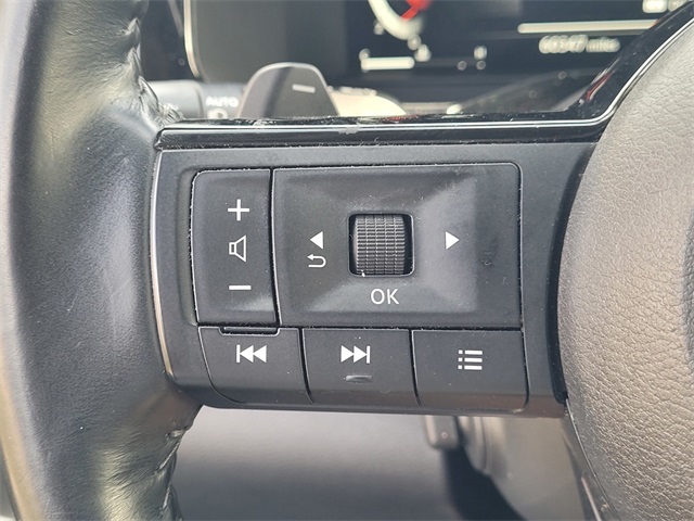 Vehicle image 16 of 35