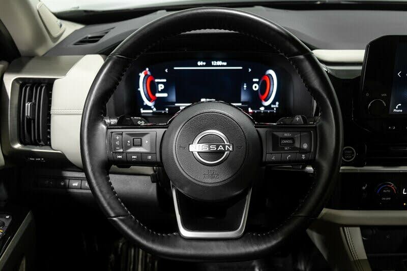 Vehicle image 11 of 58