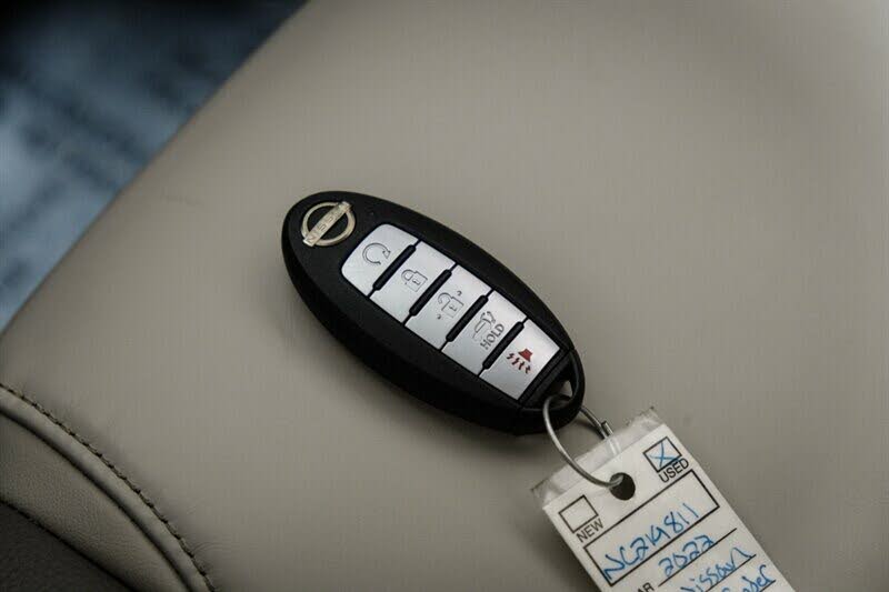 Vehicle image 56 of 58