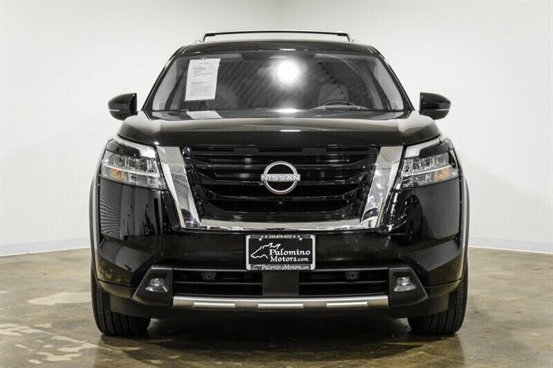 Vehicle image 2 of 58