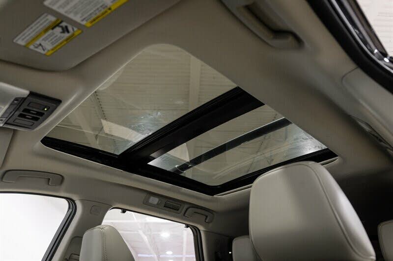 Vehicle image 19 of 58