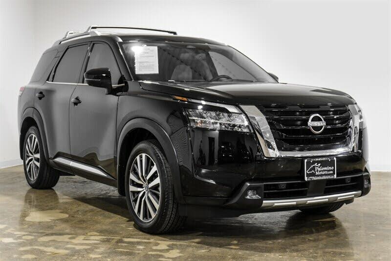 Vehicle image 3 of 58