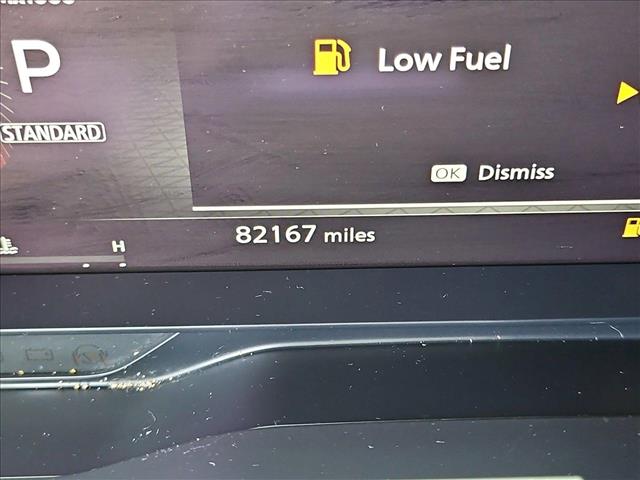 Vehicle image 12 of 27