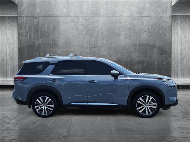 Vehicle image 4 of 27