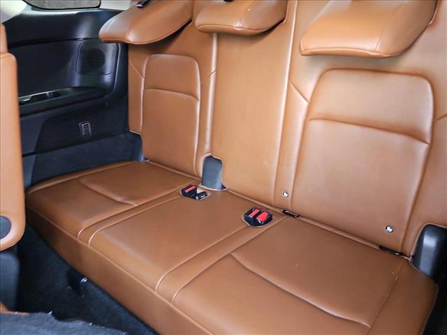 Vehicle image 20 of 27