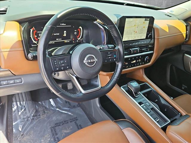Vehicle image 11 of 27