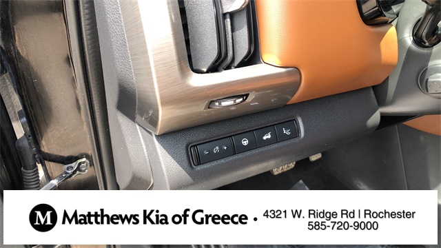 Vehicle image 18 of 36