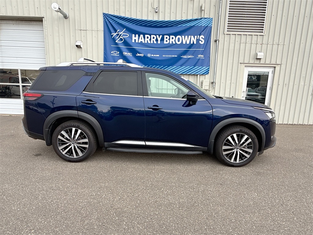 Vehicle image 3 of 10