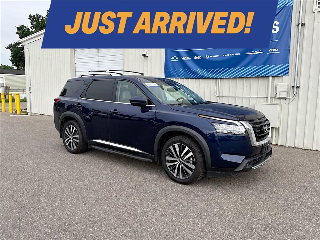 Vehicle image 2 of 10