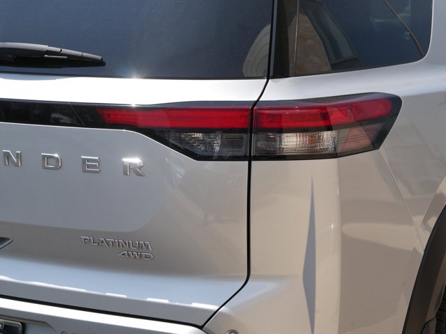 Vehicle image 17 of 36