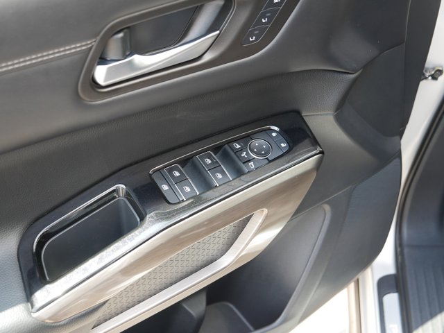 Vehicle image 19 of 36