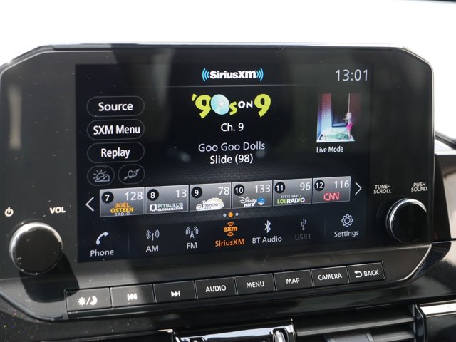 Vehicle image 22 of 36