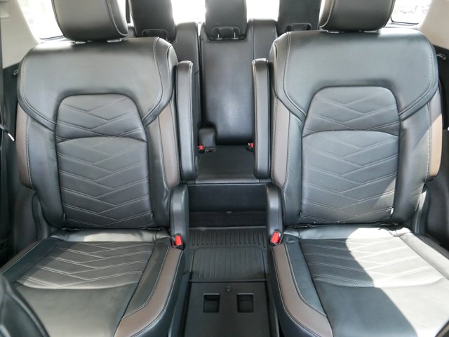 Vehicle image 13 of 36
