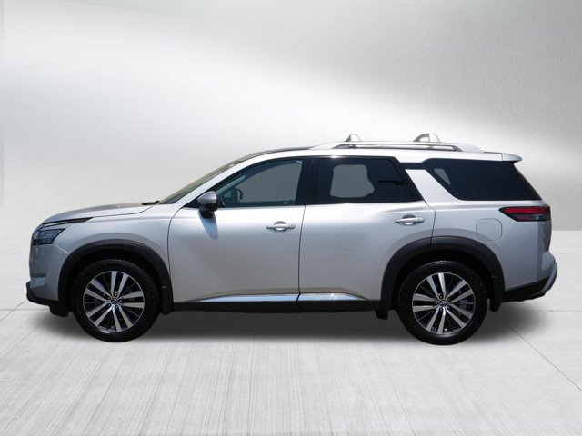 Vehicle image 8 of 36