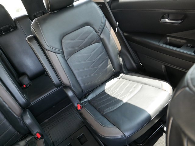 Vehicle image 14 of 36
