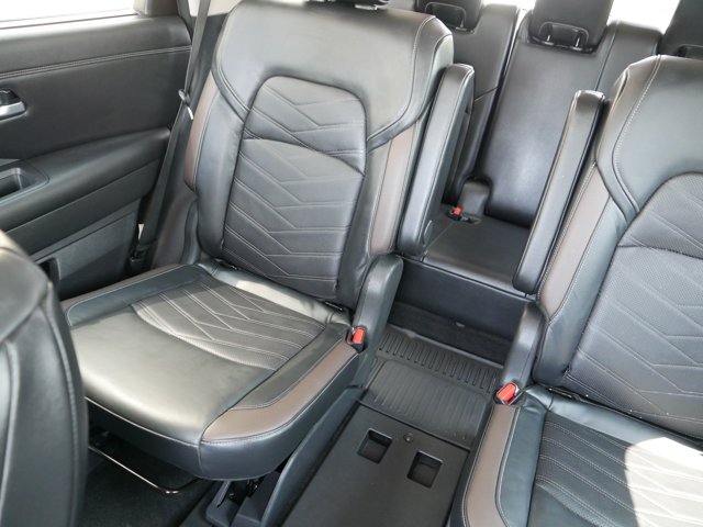 Vehicle image 12 of 36