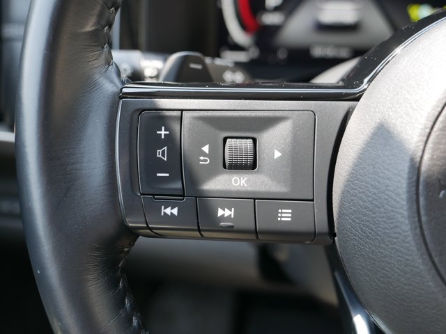 Vehicle image 31 of 36