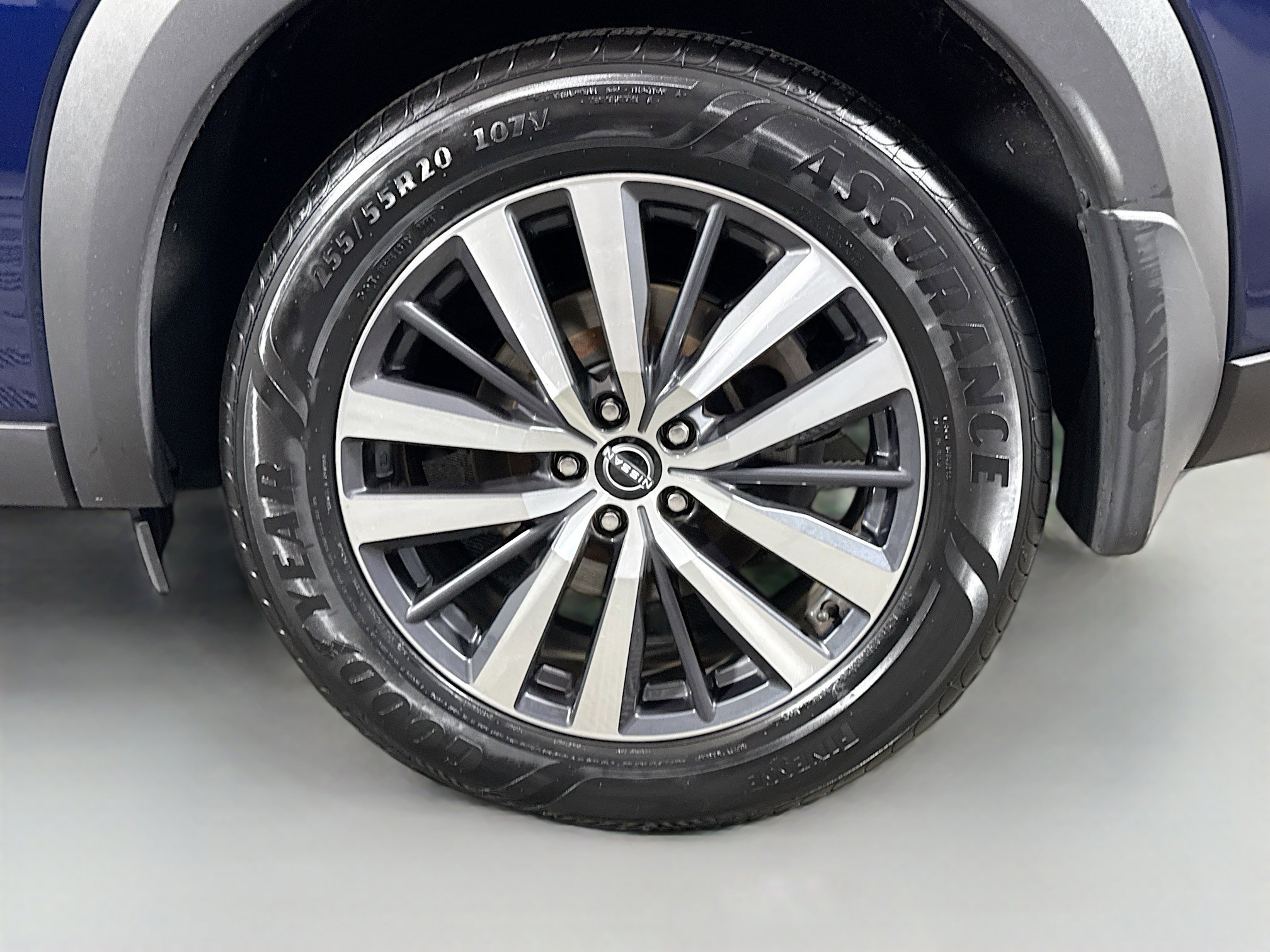 Vehicle image 32 of 41
