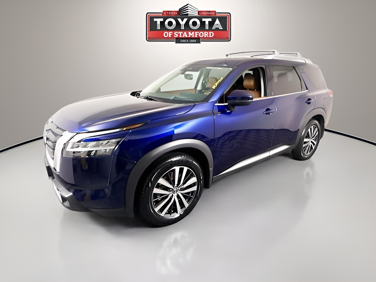 Vehicle image 34 of 41