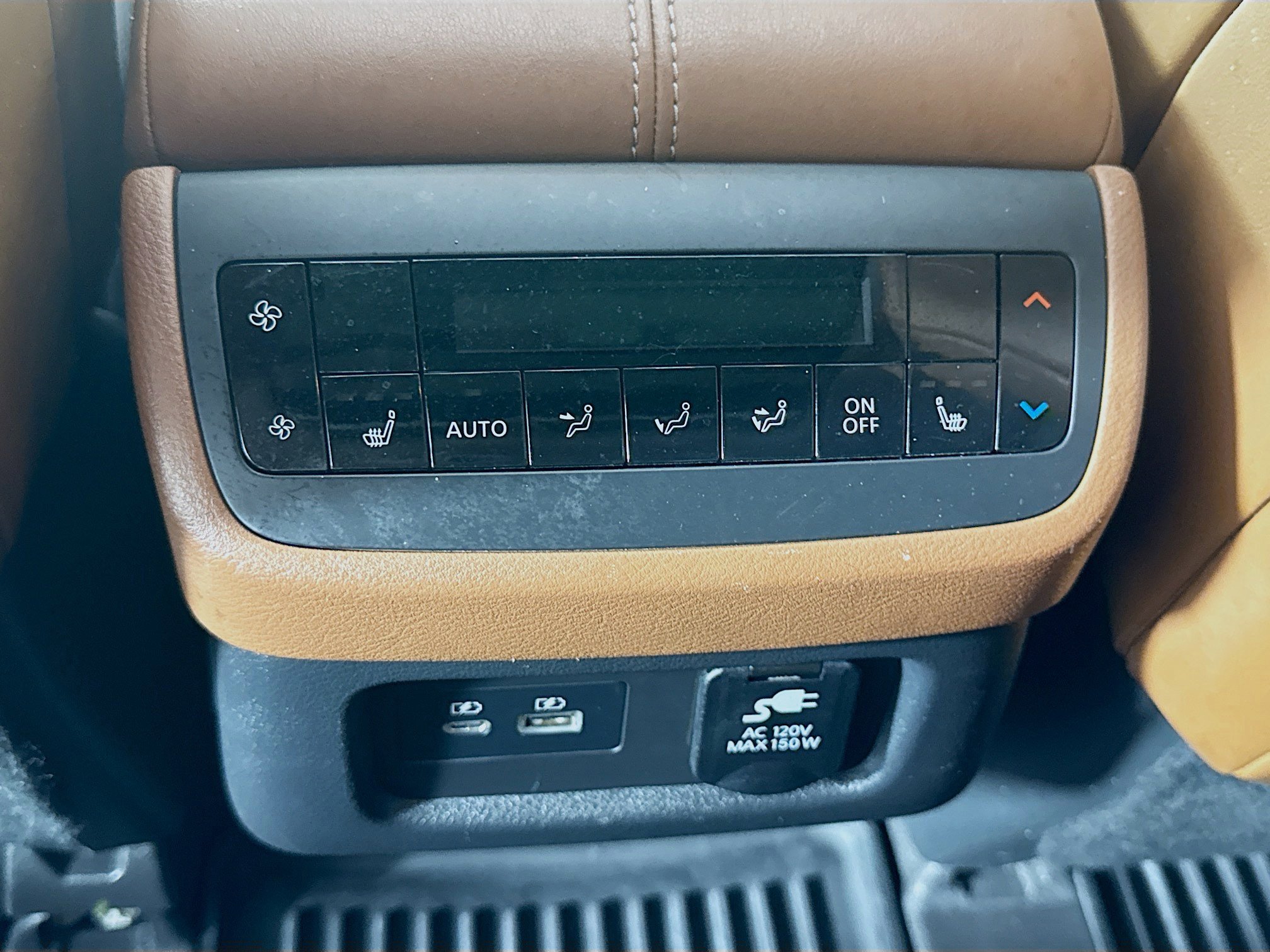 Vehicle image 25 of 41