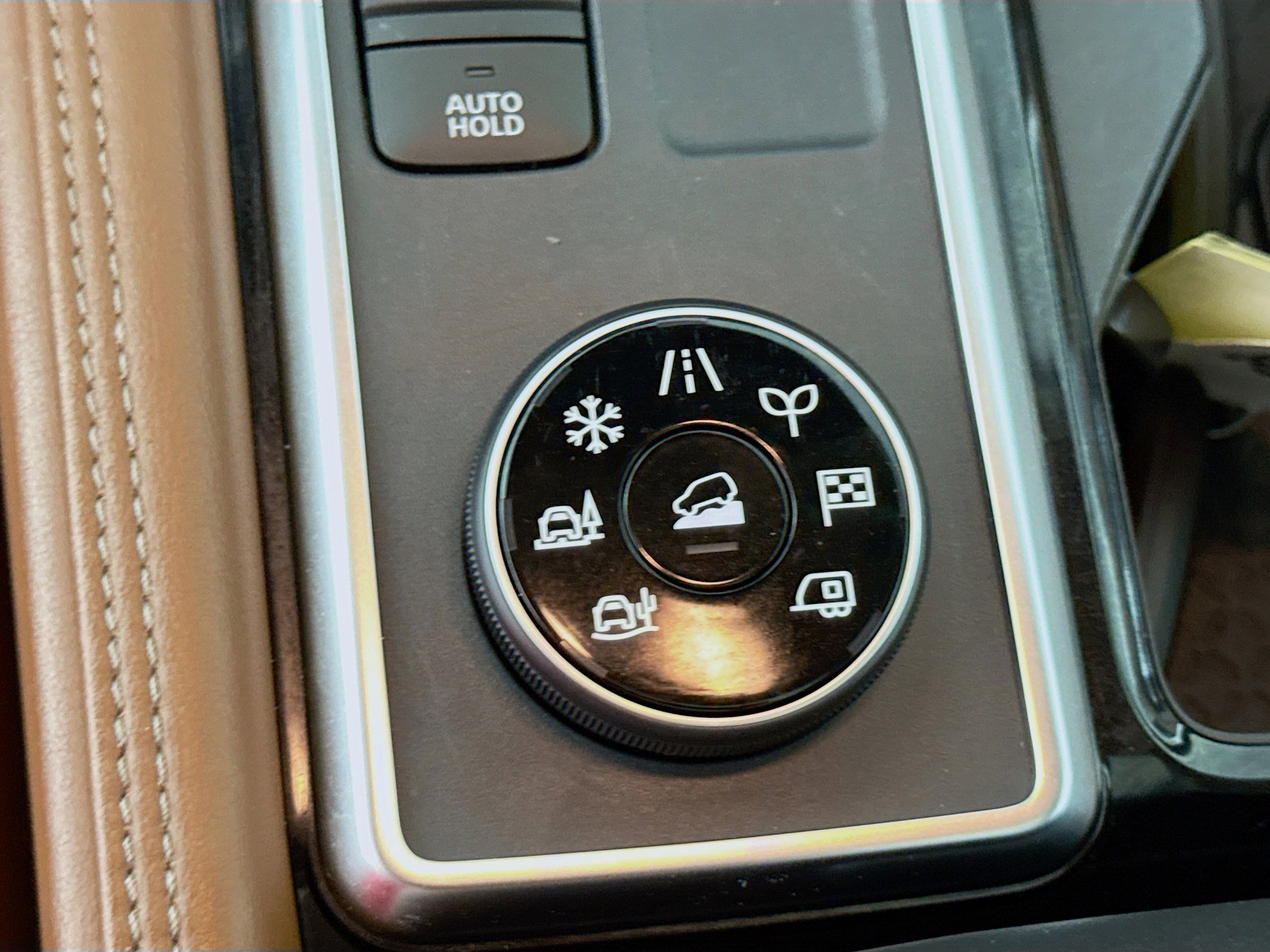 Vehicle image 10 of 41