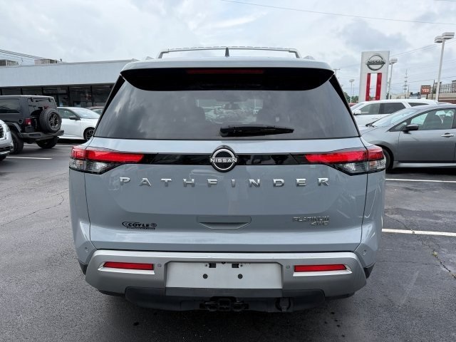 Vehicle image 4 of 38