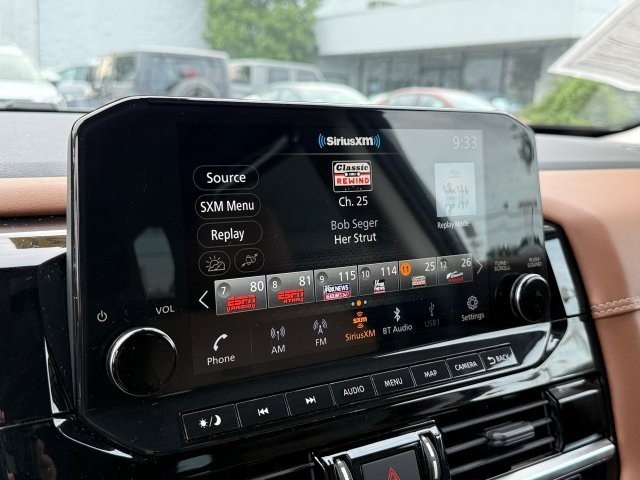 Vehicle image 24 of 38