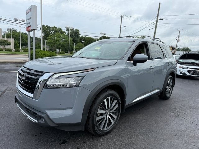 Vehicle image 1 of 38