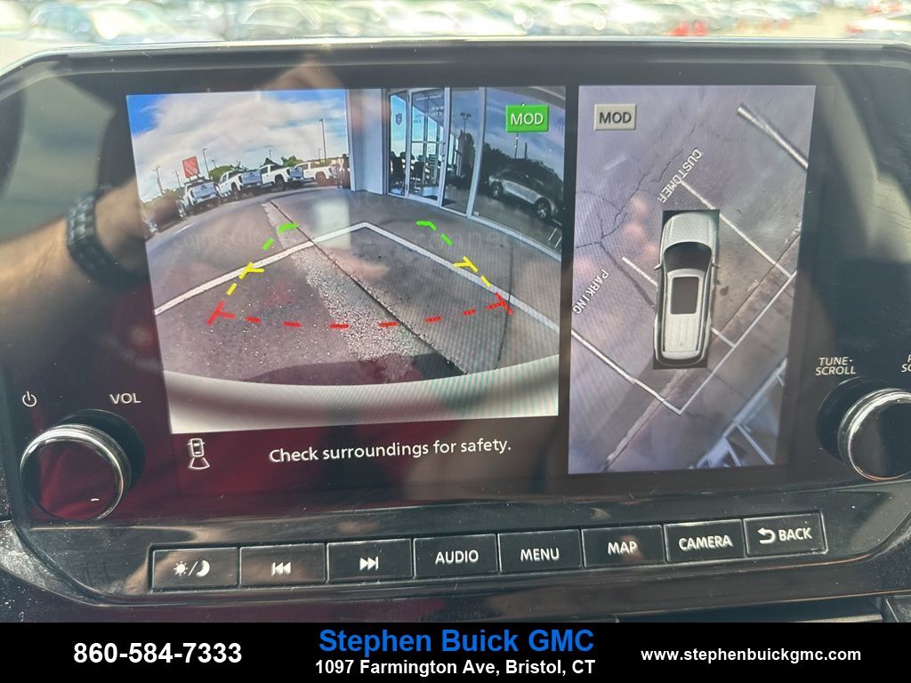 Vehicle image 16 of 29