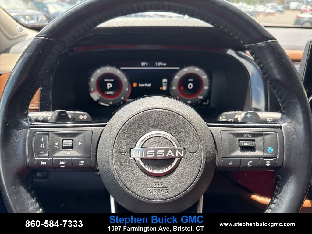 Vehicle image 15 of 29