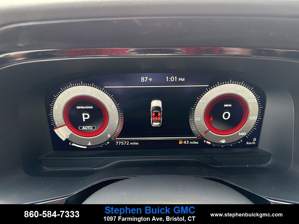 Vehicle image 18 of 29