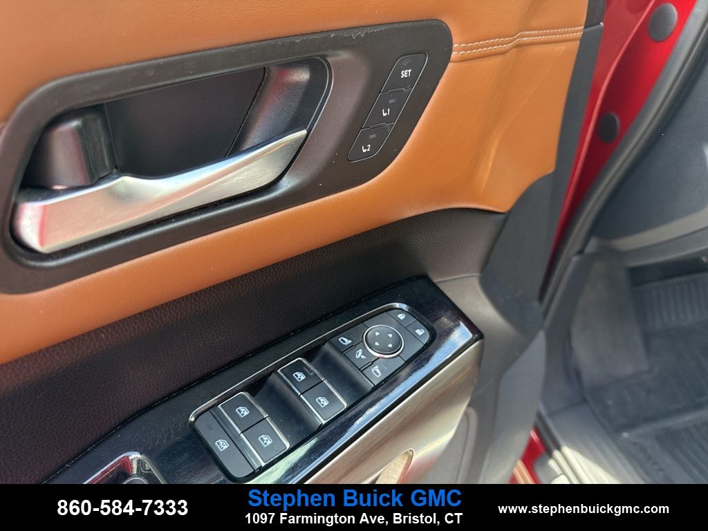 Vehicle image 26 of 29